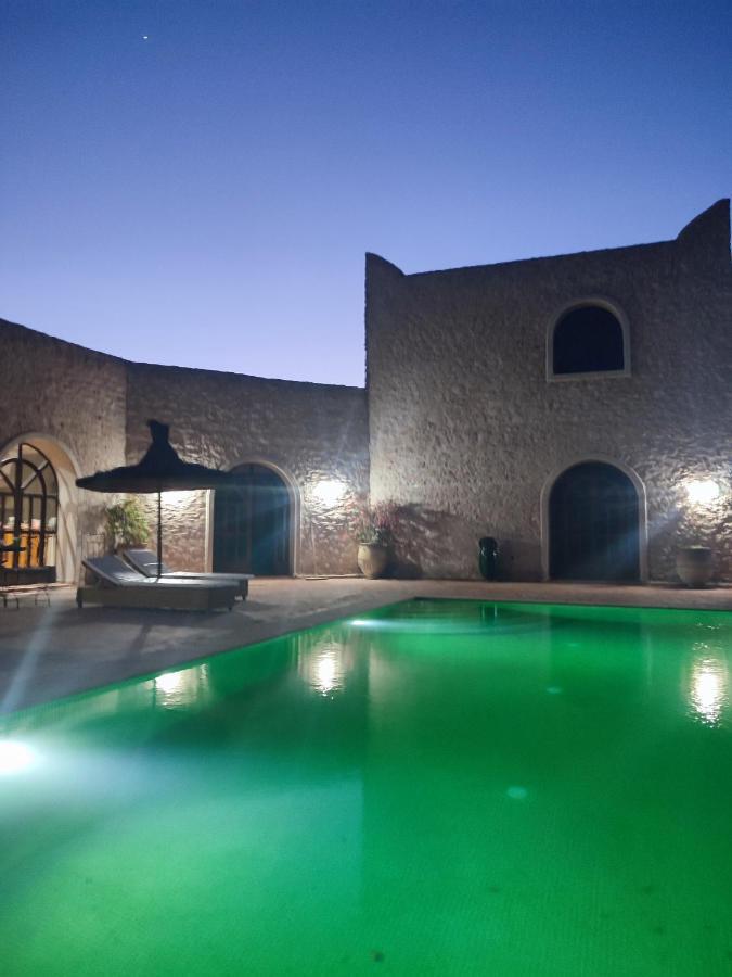 Riad Bini-Ddik เอสเซาอิรา ภายนอก รูปภาพ