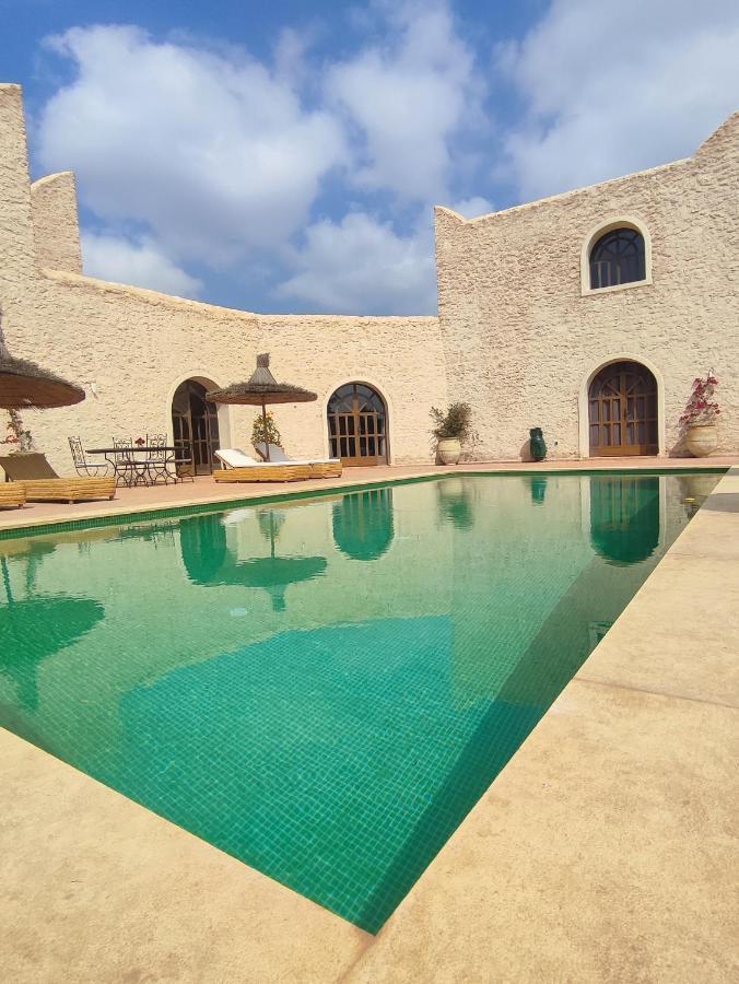 Riad Bini-Ddik เอสเซาอิรา ภายนอก รูปภาพ